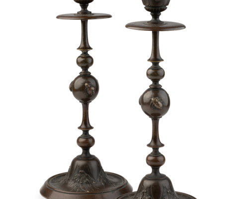 2026-1479 PAIRE BOUGEOIRS BRONZE INSECTES (10)