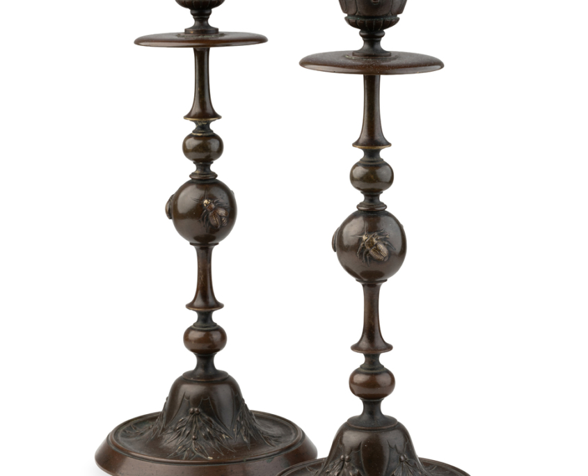 2026-1479 PAIRE BOUGEOIRS BRONZE INSECTES (10)