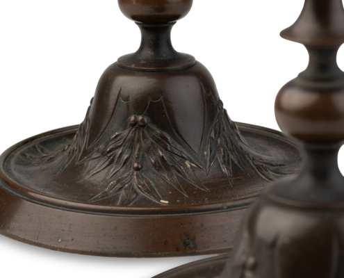 2026-1479 PAIRE BOUGEOIRS BRONZE INSECTES (12)